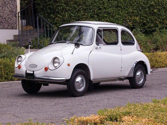 Tiny car porn: Meet Subaru’s first production car, the 360. It is a kei car that resembles a shrunken Beetle. (4000x3000)