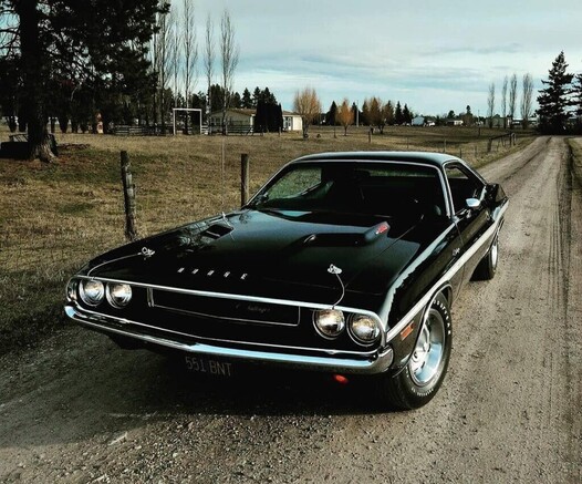 1970 Dodge Challenger (1080x896)