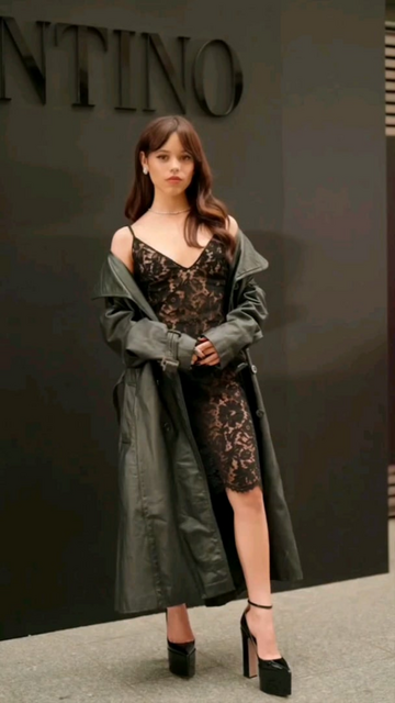 Jenna Ortega Paris Fashion Week Valentino Arrivals 10/2/22