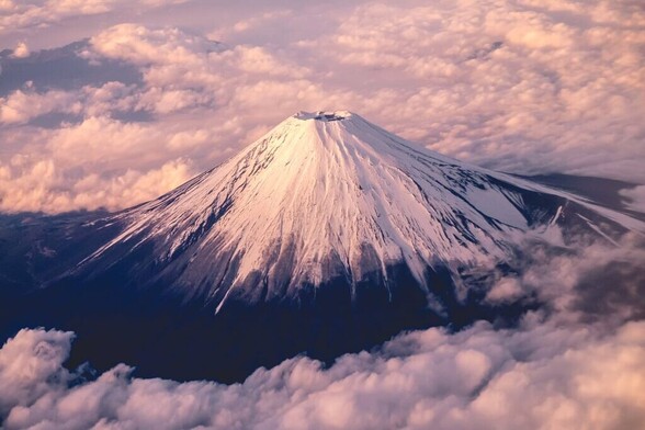 Japan Issues First-Ever Guidelines If Mount Fuji Erupts