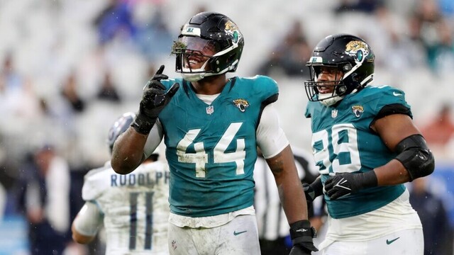 Jaguars having 'open conversations' on Travon Walker contract extension