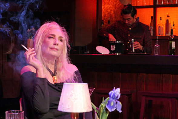 In the Bar of a Tokyo Hotel Review - Tennessee Williams in Japan