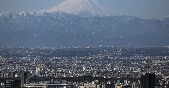 A man airlifted from Japan's Mount Fuji returns to the slope days later and is rescued again | National News
