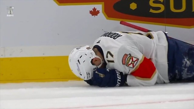Evan Rodrigues Embellishment Penalty, Heads To Locker Room After Hit By Scott Laughton