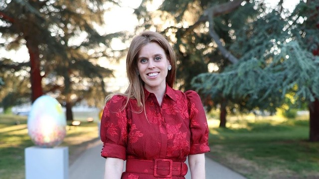 Princess Beatrice joins an emotional Queen Camilla for a wild gala evening in Kew Gardens