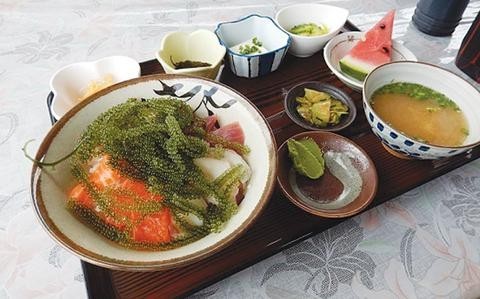Shirasa Shokudo serves up seafood bowls with original sauce