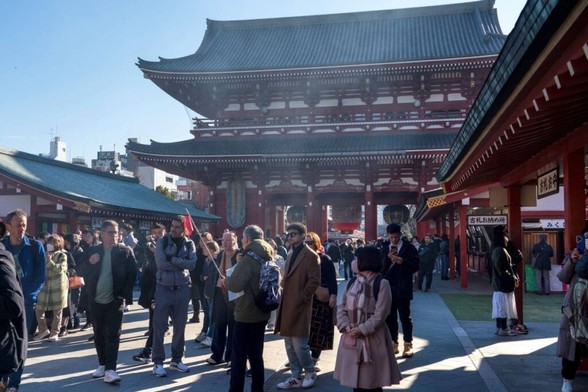 Japan tourists soared 28.5% in April to record 3.9M