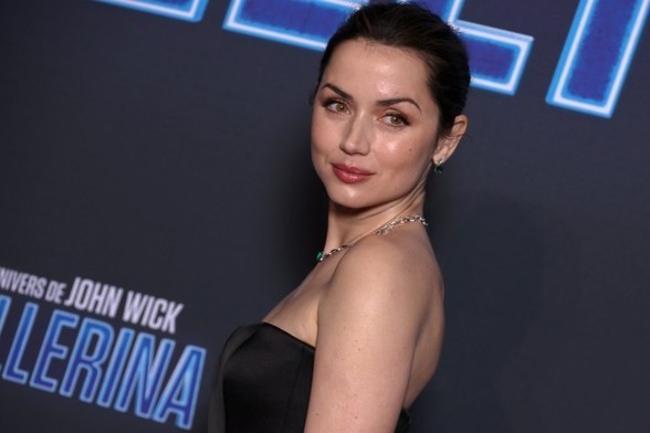 Ana de Armas ‘Hated’ Singing in Ron Howard’s ‘Eden’: ‘I Would Rather Do 100 Stunts’ - IndieWire