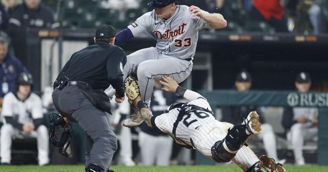 Tigers 5, White Sox 4: Cats scratch out a win