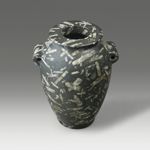Predynastic Egyptian Diorite Jar 3100 B.C [2560x2560]