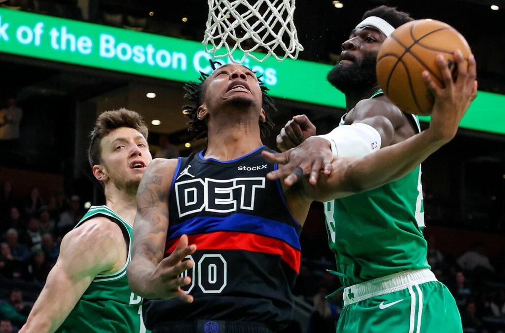 Center Jalen Duren is still without a contract, as the restricted free agent has not received any offer from the Pistons, or any other team.