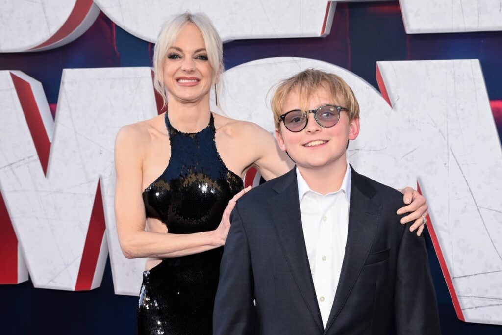Anna Faris says she tries to ‘challenge’ her religious, pro-life son she shares with ex Chris Pratt